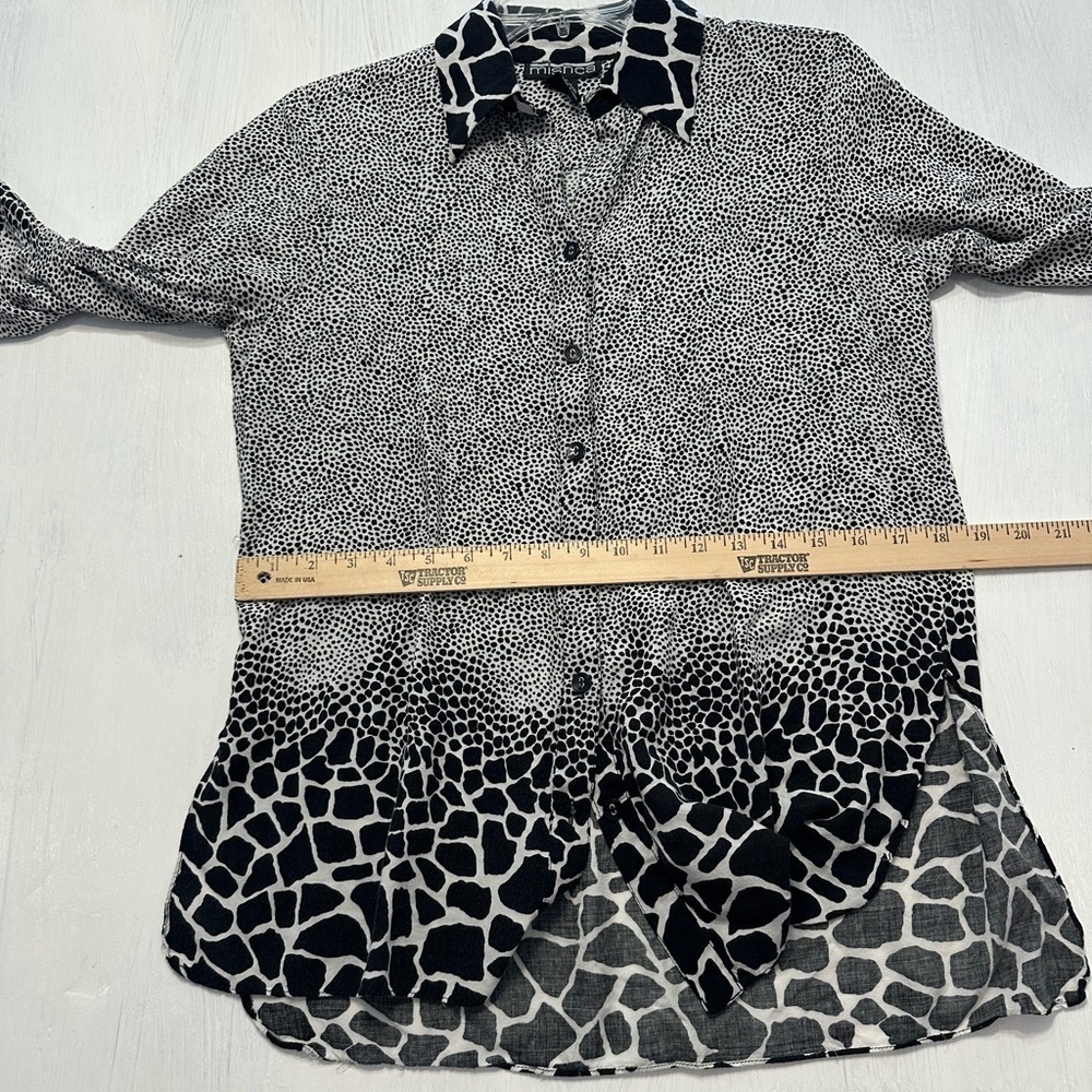 Mishca Women’s Black White Animal Print Button Front Rayon Blouse Top L - Picture 5 of 8